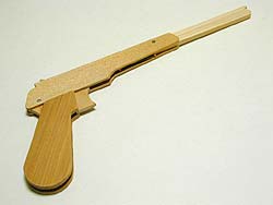 ゴム銃のオッグクラフト 夏休みのゴム鉄砲工作 単発銃の作り方